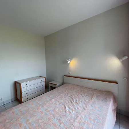 Apartment 3 Pieces Avec Piscine Et Parking A - Fr-1-224c-111 *
